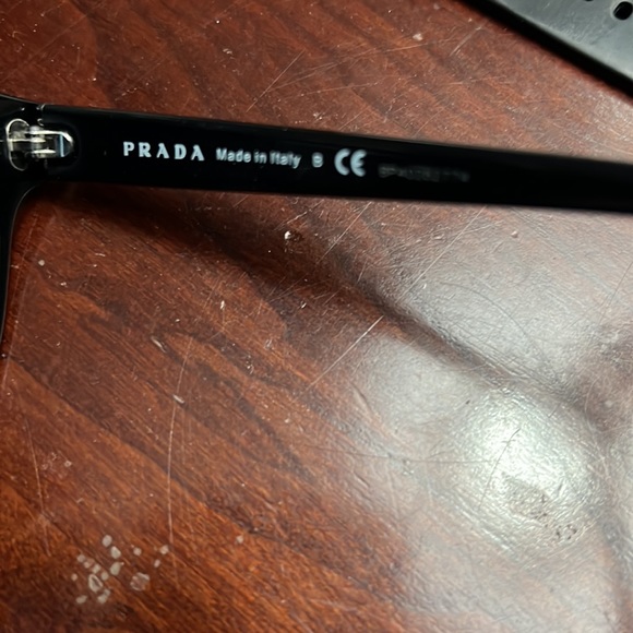 Very good condition. Rarely used sunglasses. - Picture 6 of 9